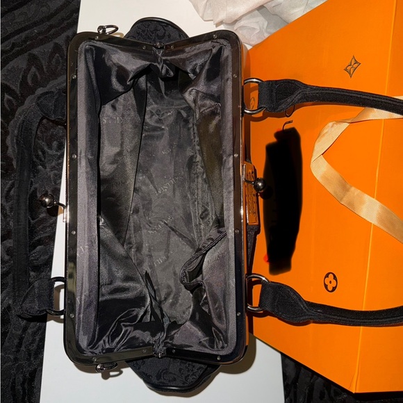 Banshee Handbag - Picture 9 of 9